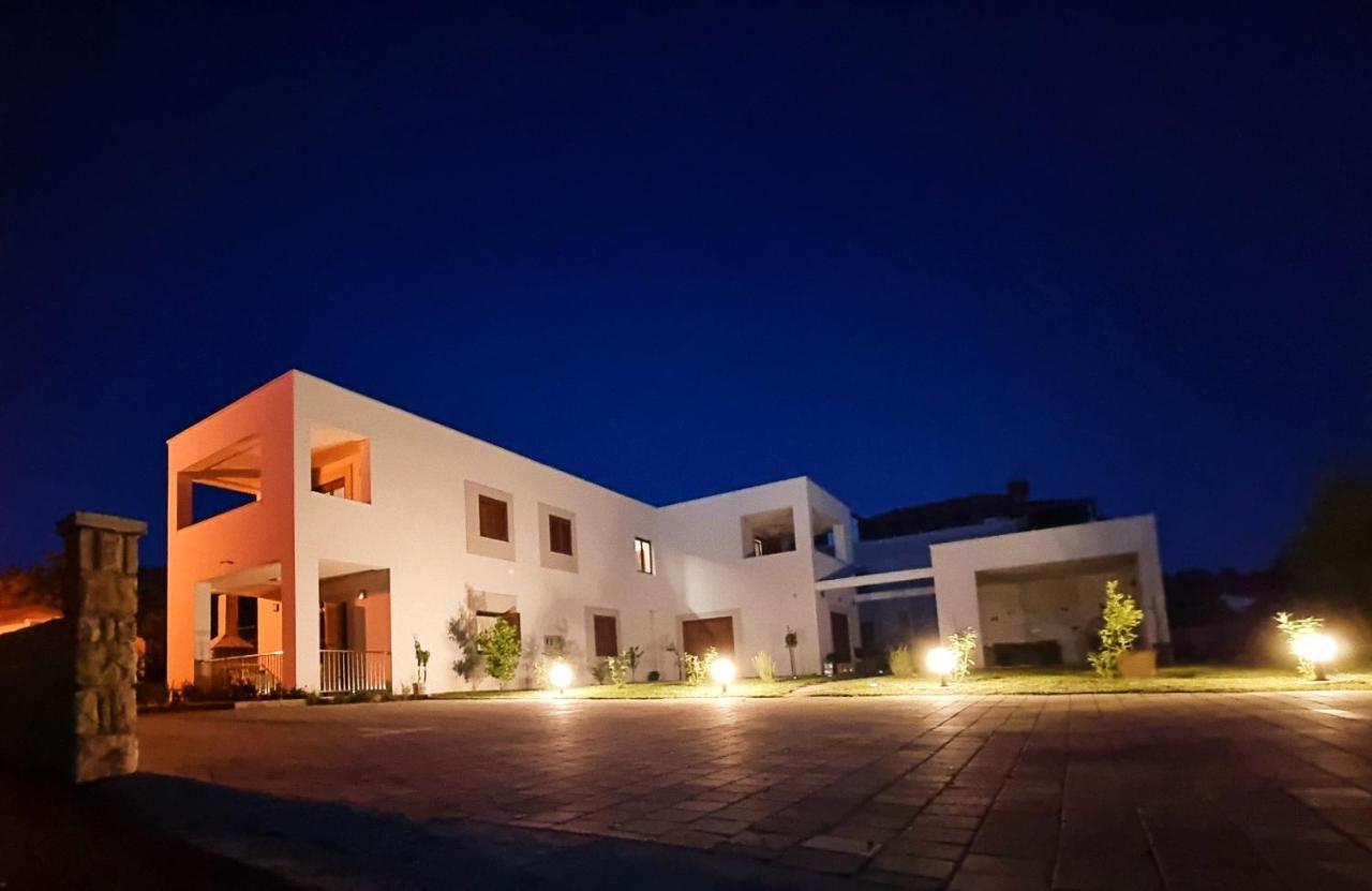 Apartments Leticia Vrsi Exterior foto